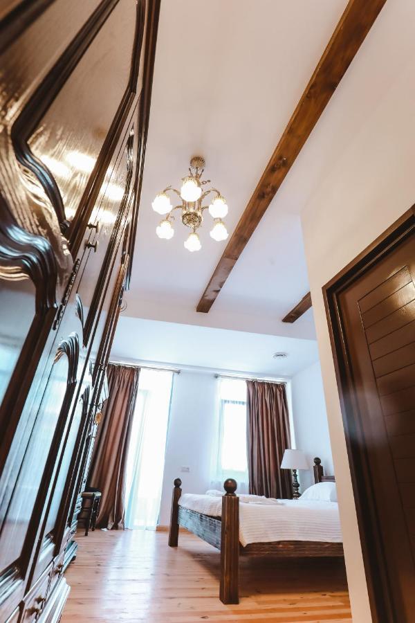 Hotel Verdzi Кутаиси Екстериор снимка
