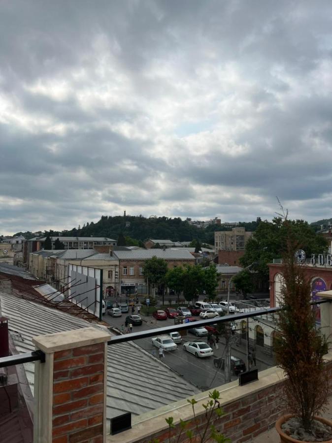 Hotel Verdzi Кутаиси Екстериор снимка