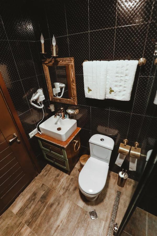 Hotel Verdzi Кутаиси Екстериор снимка